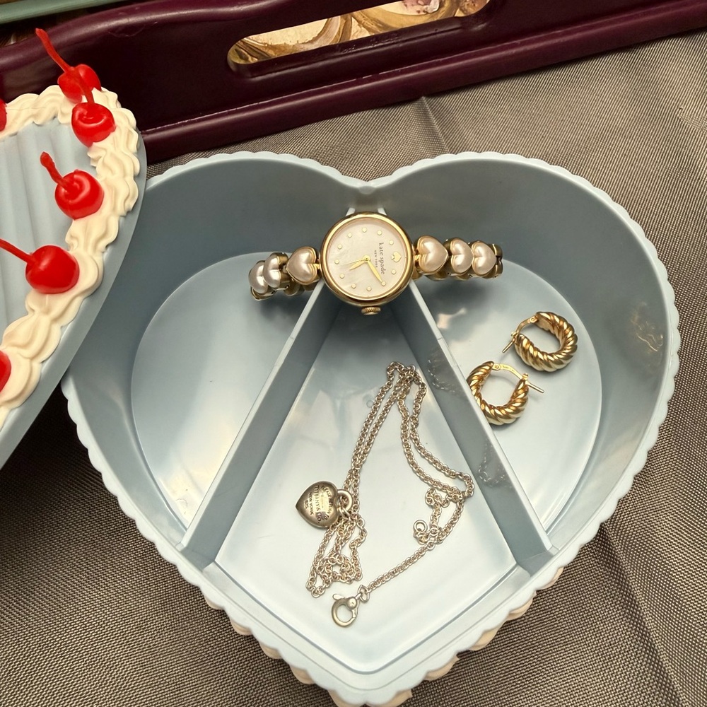 Heart-Shaped Blue Cake Decoration With Red Cherries Jewelry Box View 5